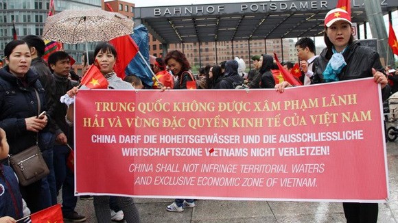 Cộng đồng người Việt ở nước ngoài bức xúc, phẫn nộ phản đối hành động của Trung Quốc ảnh 2