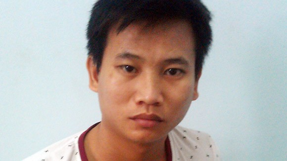 Lợi dụng sơ hở của cô gái trẻ trong đêm vắng ảnh 1