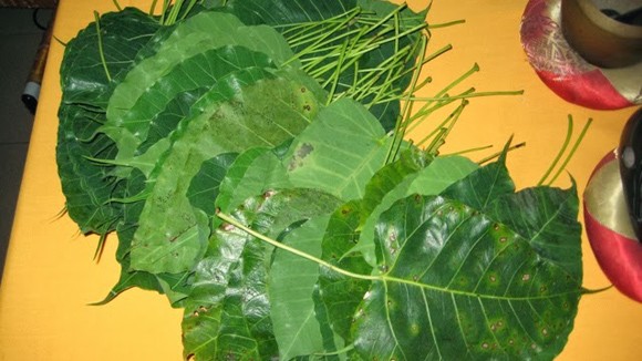 Tháng cô hồn lên cơn sốt mua bột trừ tà ảnh 1