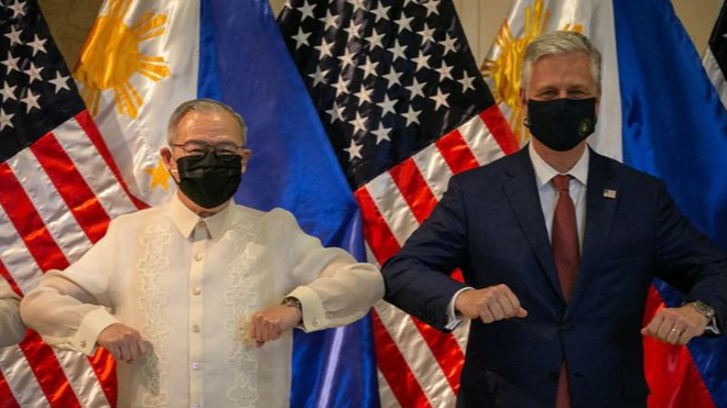 Mỹ luôn sát cánh cùng Philippines trong việc bảo vệ các quyền lợi ở Biển Đông ảnh 1