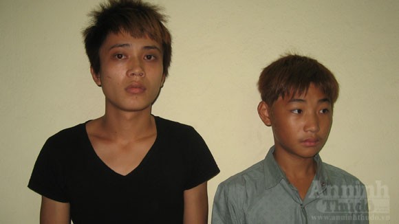 Trộm nhí dùng dao phay... đánh bay két sắt ảnh 1