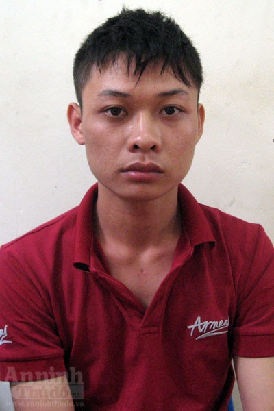 Nổi máu “dê”, nam sinh 18 quyết “yêu” cô gái hàng xóm 32 tuổi ảnh 2