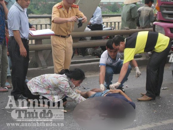 Đi mua bánh mỳ, một nam thanh niên chết thảm ảnh 1