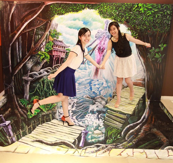 Trốn người tình, Huyền Trang Miss Teen đi xem tranh 3D một mình ảnh 9