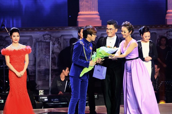 Bùi Anh Tuấn điểm cao chót vót vượt "nữ hoàng opera" Khánh Linh ảnh 1