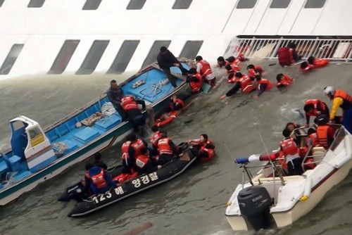 Tin nhắn đầy bi thảm của các nạn nhân trên phà Sewol Hàn Quốc ảnh 3