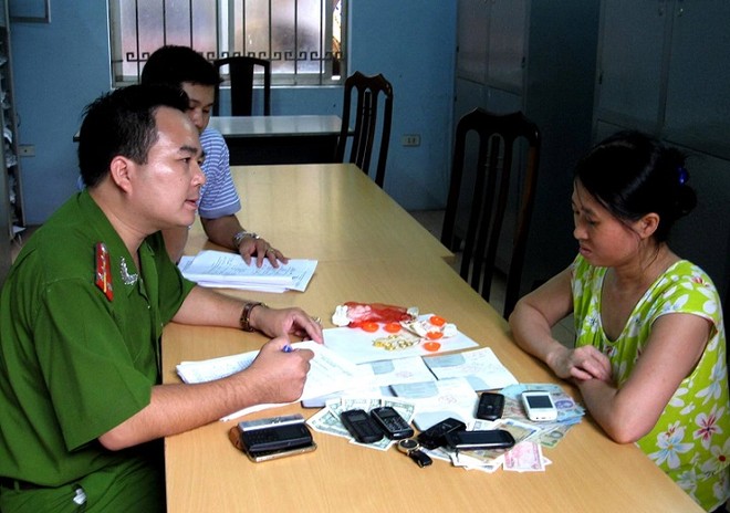 "Ôsin" cuỗm tiền vàng của chủ, đưa giai về nhà "tâm sự" ảnh 5