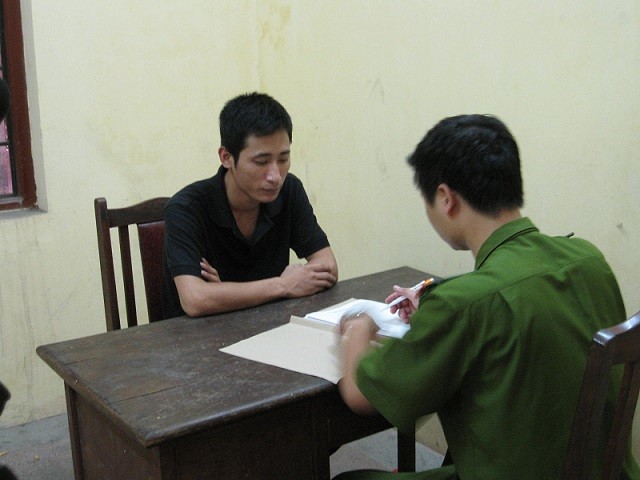 Nhân viên kho hàng khoắng tài sản của công ty đem bán ảnh 1