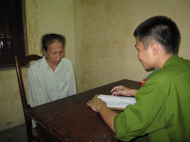 Triệt phá 2 “đại lý” bán lẻ ma túy tại bãi rác Trung Liệt ảnh 4