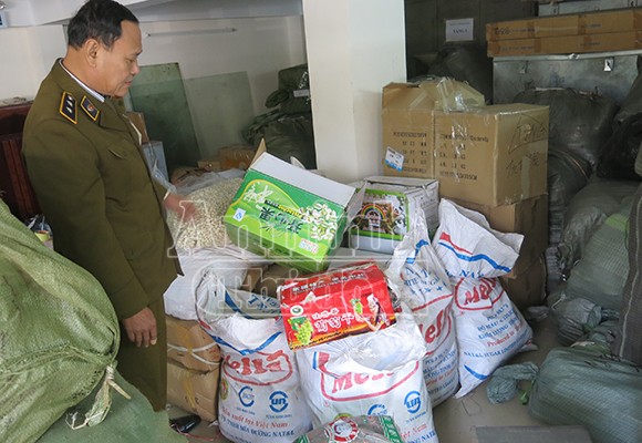 Phát khóc với… hạt dẻ cười, ô mai mốc trắng ảnh 2