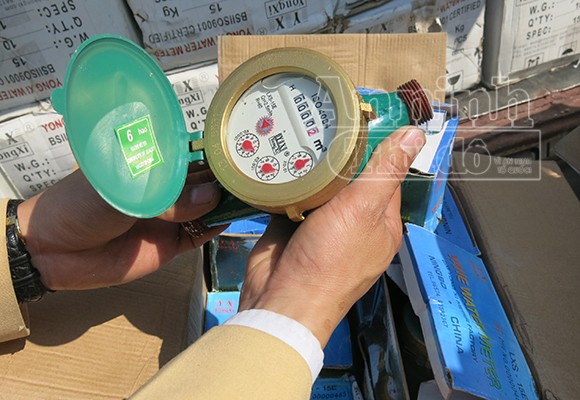 Thu giữ 1.000 đồng hồ đo nước giá "bèo", nhãn mác Trung Quốc ảnh 2