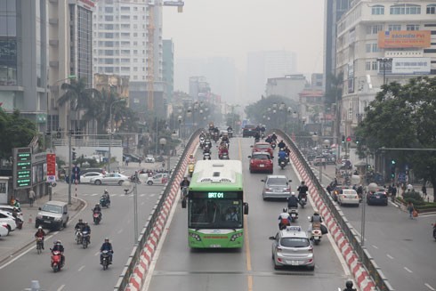 Đề xuất cho phương tiện khác "chung làn" với BRT: Có tạo nên thay đổi cho giao thông Hà Nội ảnh 1