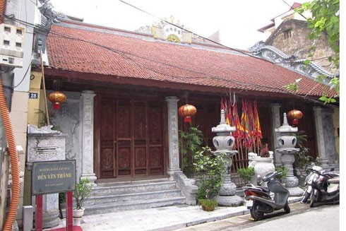 Những mảng trầm tích trên phố Phan Huy Ích ảnh 2