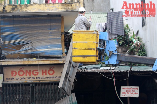 Thoải mái tản bộ trên vỉa hè Hà Nội phong quang, sạch sẽ ảnh 7