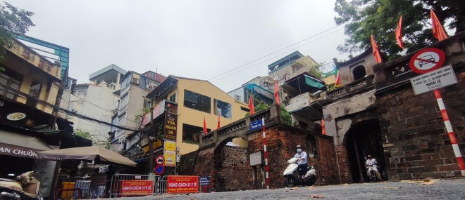 Hà Nội đã có 3 tuần thực hiện giãn cách xã hội để sớm khống chế, xử lý dứt điểm dịch bệnh, không để lây lan trong cộng đồng, bảo vệ sức khỏe của nhân dân - Ảnh: Phú Khánh
