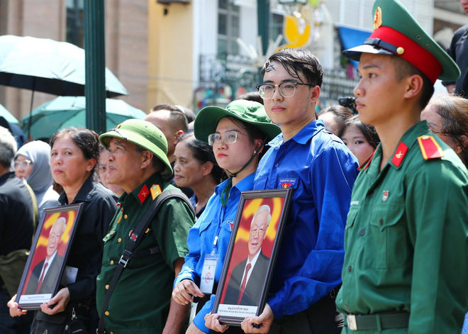 Dù Tổng Bí thư Nguyễn Phú Trọng đã đi xa, nhưng hình ảnh của ông vẫn được ghi mãi trong lòng mỗi người dân