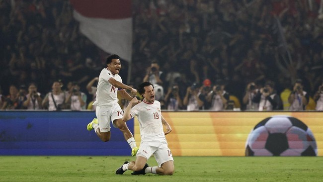 Cầu thủ nhập tịch gốc Hà Lan - Thom Haye (19) ăn mừng đầy cảm xúc sau bàn mở tỉ số, khởi đầu cho chiến thắng của Indonesia trước Philippines