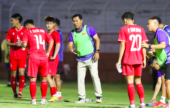 Thầy trò HLV Hứa Hiền Vinh hoà chật vật Myanmar ở ngày ra quân giải U19 Đông Nam Á 2024