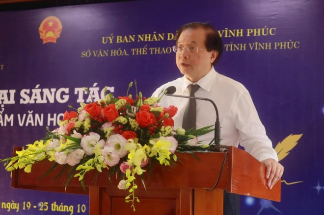 Thứ trưởng Bộ Văn hóa, Thể thao và Du lịch Tạ Quang Đông phát biểu khai mạc.