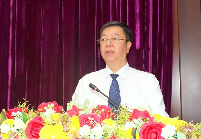 Đồng chí Vũ Trọng Lâm, Giám đốc - Tổng Biên tập Nhà xuất bản Chính trị quốc gia Sự thật phát biểu tại lễ ký kết chương trìn hợp tác