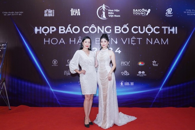 Nghệ sĩ Nhân dân Trịnh Kim Chi tại buổi họp báo cuộc thi. Nghệ sĩ Nhân dân Trịnh Kim Chi tại buổi họp báo cuộc thi.