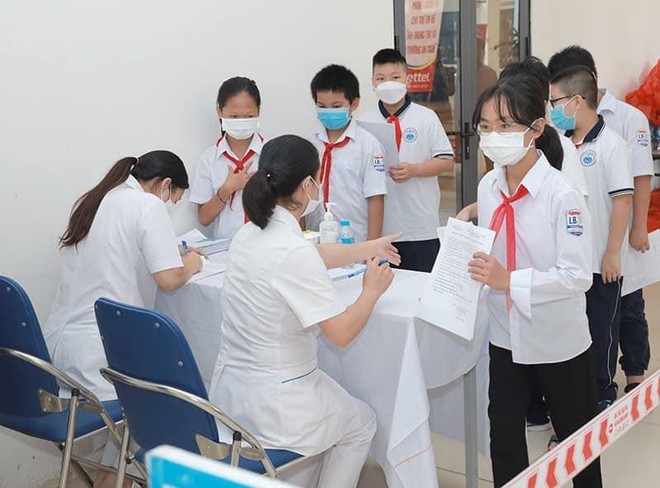 Đeo khẩu trang là biện pháp dự phòng cá nhân làm giảm sự lây lan của dịch Covid-19 Đeo khẩu trang là biện pháp dự phòng cá nhân làm giảm sự lây lan của dịch Covid-19