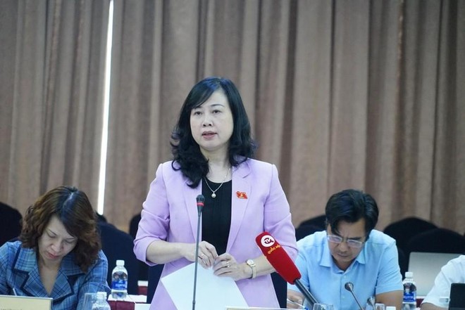 Quyền Bộ trưởng Y tế Đào Hồng Lan phát biểu tại phiên họp của Ủy ban Xã hội của Quốc hội ngày 28-9 Quyền Bộ trưởng Y tế Đào Hồng Lan phát biểu tại phiên họp của Ủy ban Xã hội của Quốc hội ngày 28-9