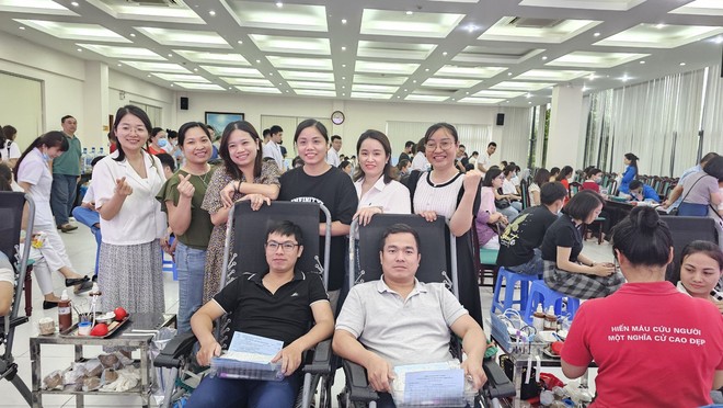 Các đơn vị tham gia hiến máu tại Bệnh viện Đa khoa Đức Giang ngày 6-5 Các đơn vị tham gia hiến máu tại Bệnh viện Đa khoa Đức Giang ngày 6-5