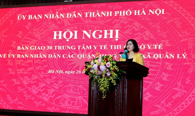 Phó Bí thư Thường trực Thành ủy Hà Nội Nguyễn Thị Tuyến phát biểu tại buổi lễ