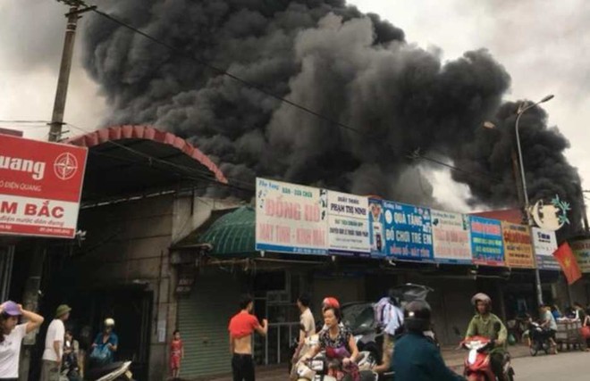 Chợ Sóc Sơn xảy cháy năm 2018.
