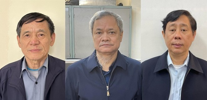 Cựu Chủ tịch UBND tỉnh Bắc Ninh Nguyễn Tử Quỳnh (giữa) cùng hai bị cáo liên quan.