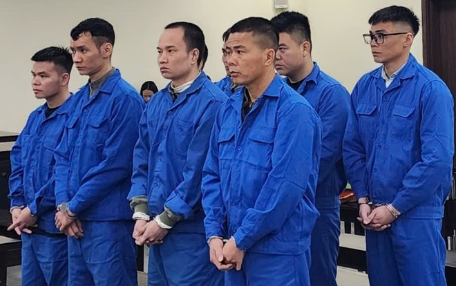 Các bị cáo trong vụ án bị đưa ra xét xử tại phiên tòa. Các bị cáo trong vụ án bị đưa ra xét xử tại phiên tòa.