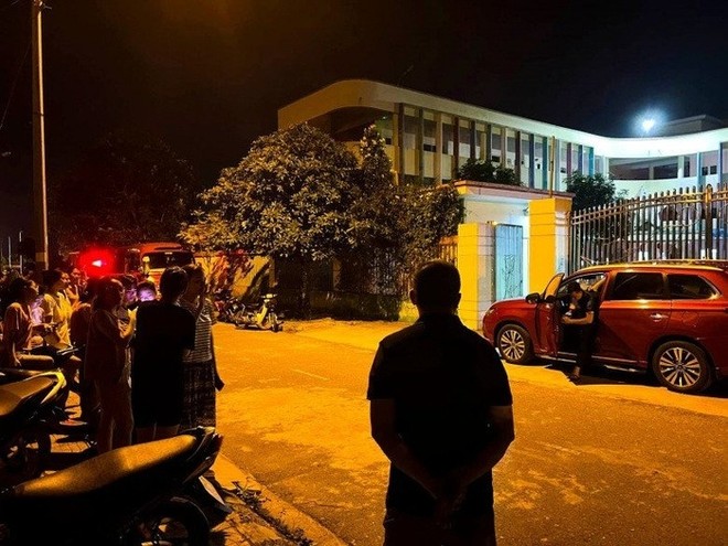 Thêm một sự việc đáng tiếc để quên trẻ 11 tiếng khiến trẻ tử vong trên xe đưa đón học sinh tại trường MN Hồng Nhung 2, TP Thái Bình Thêm một sự việc đáng tiếc để quên trẻ 11 tiếng khiến trẻ tử vong trên xe đưa đón học sinh tại trường MN Hồng Nhung 2, TP Thái Bình