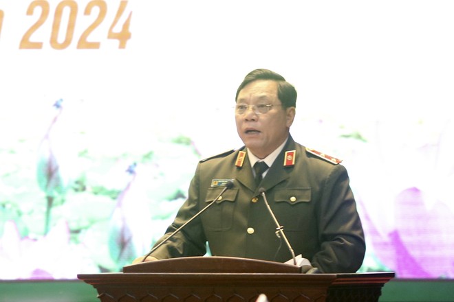 Trung tướng Nguyễn Hải Trung - Ủy viên Ban Thường vụ Thành ủy, Bí thư Đảng ủy, Giám đốc Công an thành phố Hà Nội phát biểu tại lễ ra quân