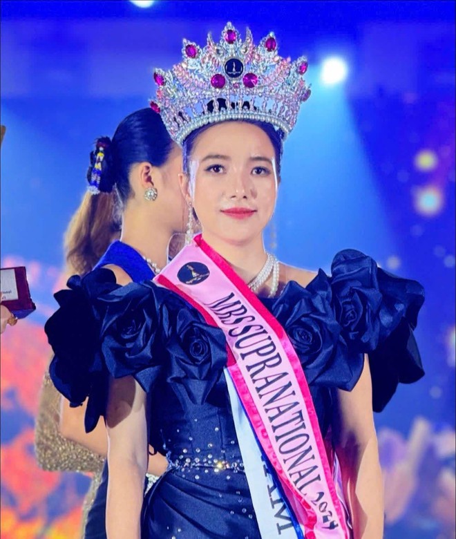 Minh Huệ xuất sắc đăng quang ngôi vị cao nhất đấu trường sắc đẹp quốc tế &quot;Mrs Supranational 2024&quot;