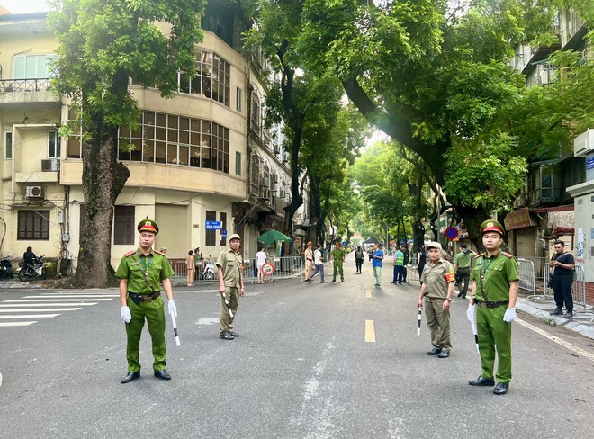 Công an Thủ đô nghiêm túc thực hiện nhiệm vụ bảo vệ Lễ Quốc tang Công an Thủ đô nghiêm túc thực hiện nhiệm vụ bảo vệ Lễ Quốc tang