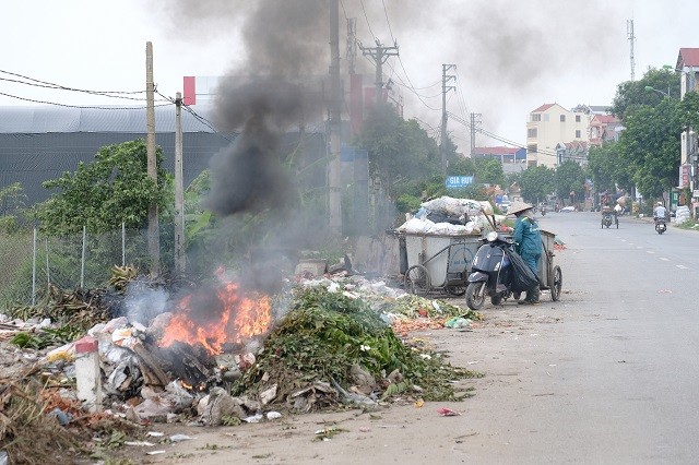 Đốt rác bừa bãi gây ảnh hưởng môi trường xung quanh