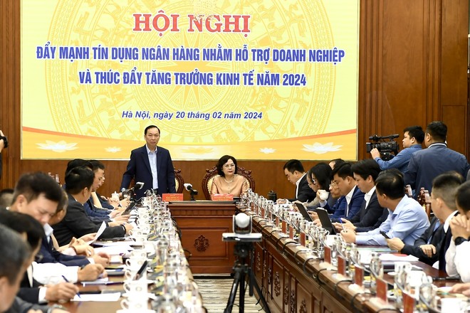 Thống đốc Nguyễn Thị Hồng và Phó Thống đốc Đào Minh Tú chủ trì Hội nghị tín dụng sáng nay
