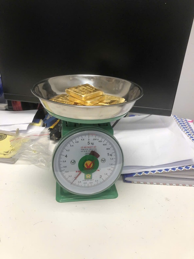 Trọng lượng vàng trong mỗi vụ việc là 3kg Trọng lượng vàng trong mỗi vụ việc là 3kg