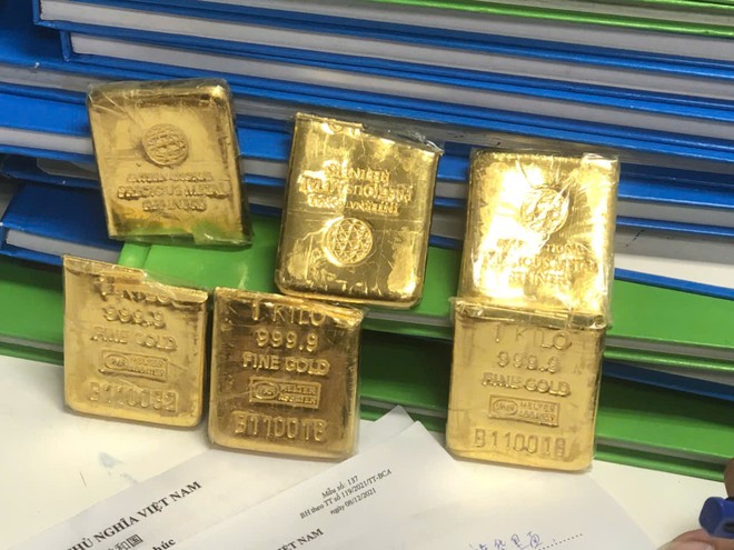 Trong vụ việc tối qua, đối tượng chia nhỏ vàng để cất giấu Trong vụ việc tối qua, đối tượng chia nhỏ vàng để cất giấu