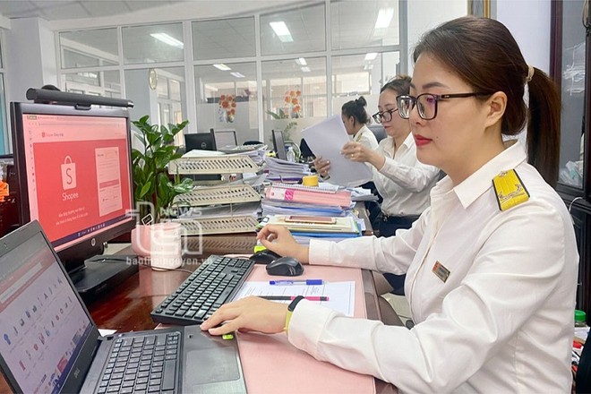 Cá nhân, chủ hộ kinh doanh nợ thuế quá hạn từ 10 triệu đồng sẽ bị tạm hoãn xuất cảnh Cá nhân, chủ hộ kinh doanh nợ thuế quá hạn từ 10 triệu đồng sẽ bị tạm hoãn xuất cảnh