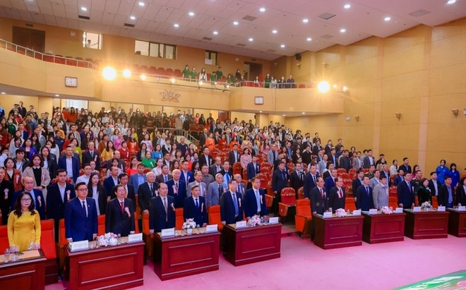 Lễ kỷ niệm trang trọng, ấm cúng