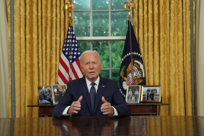 Tổng thống Mỹ Joe Biden phát biểu từ Phòng Bầu dục ở Nhà Trắng kêu gọi người dân Mỹ đoàn kết