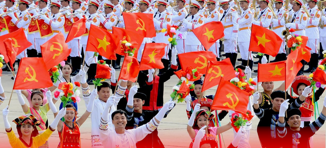 Để gìn giữ đoàn kết thống nhất trong Đảng và đoàn kết toàn dân tộc mỗi tổ chức Đảng, mỗi cán bộ, đảng viên và nhân dân nguyện phấn đấu thực hiện một cách tốt nhất cuộc vận động xây dựng, chỉnh đốn Đảng