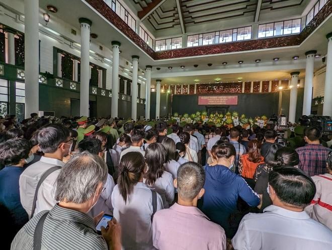 Rất đông người dân Thủ đô đến dự Lễ truy điệu các liệt sỹ Rất đông người dân Thủ đô đến dự Lễ truy điệu các liệt sỹ