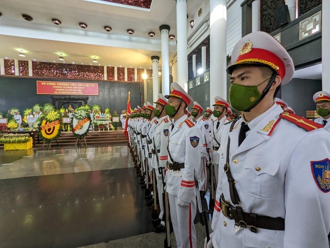 Tang lễ trọng thể 3 Liệt sỹ Công an Hà Nội anh dũng hy sinh vì sự bình yên của Nhân dân ảnh 60 Tang lễ trọng thể 3 Liệt sỹ Công an Hà Nội anh dũng hy sinh vì sự bình yên của Nhân dân ảnh 60