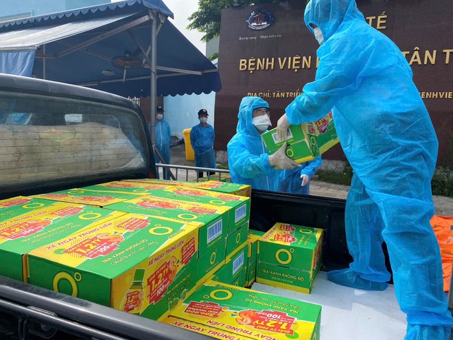 Hành trình 30 năm phát triển ghi dấu bằng nhiều hoạt động phụng sự xã hội, đồng hành cùng người dân vượt khó Hành trình 30 năm phát triển ghi dấu bằng nhiều hoạt động phụng sự xã hội, đồng hành cùng người dân vượt khó