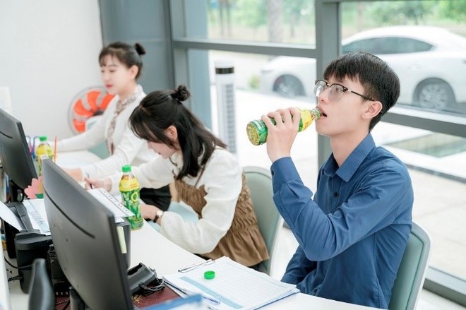 Nhiều người trẻ nỗ lực chạy deadline và tìm cách giải tỏa căng thẳng mỗi ngày bởi công việc 2 tháng cuối năm có thể ảnh hưởng tới kết quả cả năm. Nhiều người trẻ nỗ lực chạy deadline và tìm cách giải tỏa căng thẳng mỗi ngày bởi công việc 2 tháng cuối năm có thể ảnh hưởng tới kết quả cả năm.