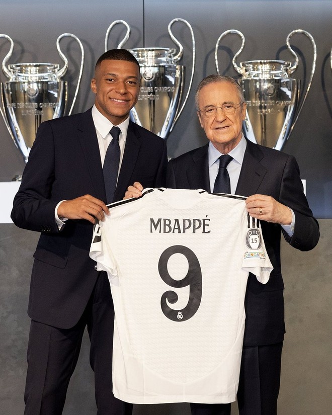 Mbappe sẽ mang áo số 9 trong mùa giải đầu tiên ở Real