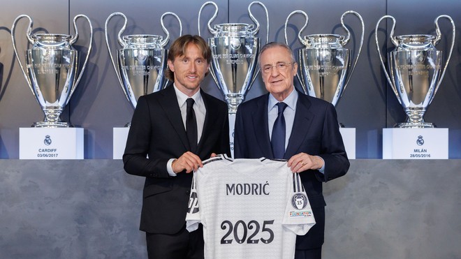 Luka Modric ở lại Real Madrid đến hè 2025